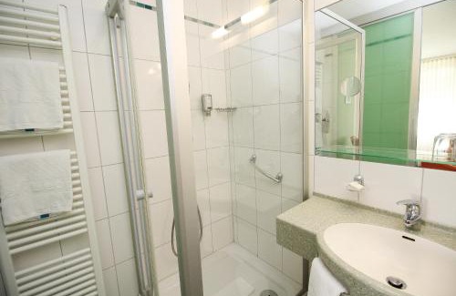 Munchner Freiheit Hotel | Hotel Leopold