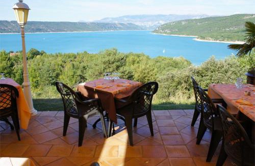 Bauduen Hotel | Hotel Les Cavalets