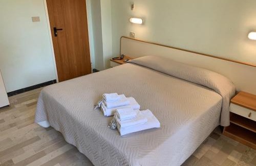 Fogliano Marina Hotel | Hotel Levante Convenzionato AQUAFAN E ITALIA IN MINIATURA