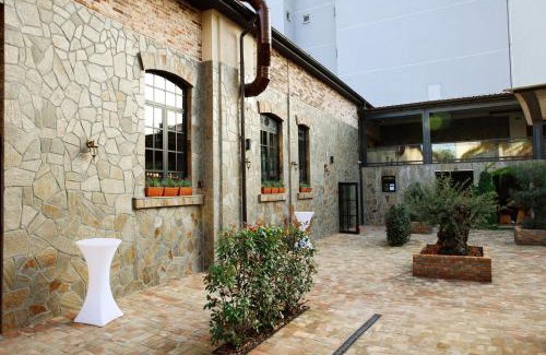 Stari Grad Hotel | Hotel Livnica