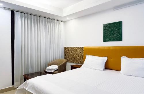 Hauz Khas Village Hotel | Hotel Locals - Hauz khas Village