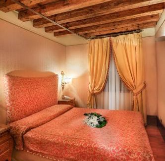 Castello Hotel | Hotel Locanda Remedio
