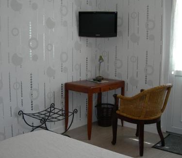 Reville Hotel | Hotel Logis Au Moyne de Saire