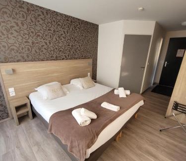 Reville Hotel | Hotel Logis Au Moyne de Saire