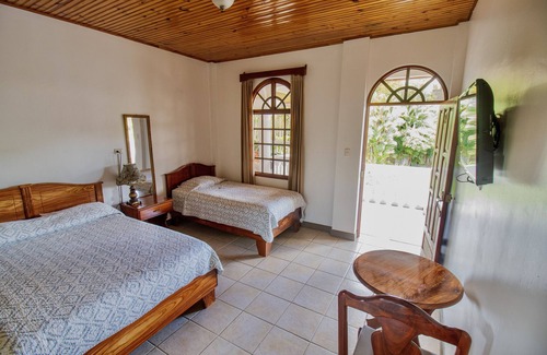 Paso Canoas Hotel | Hotel Los Higuerones