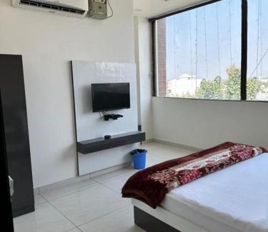 Hisar Hotel | Hotel Lotus Inn - Hisar