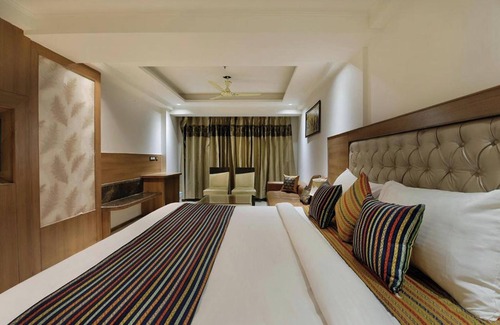 Sonepat Hotel | Hotel Lotus Paradise