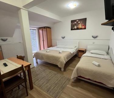 Zabljak Hotel | Hotel Lovac