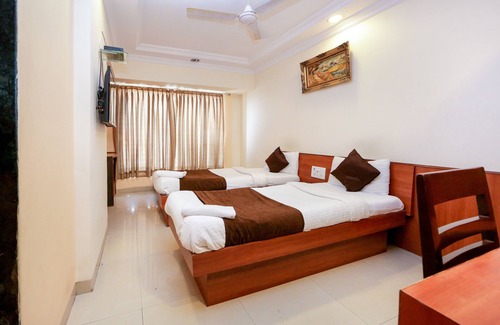 Malad East Hotel | Hotel Lucky Goregaon