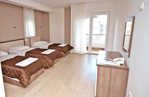 Medjugorje House | Hotel Lux - Triple Room with Balcony 4
