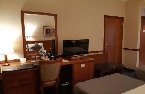 Mahipalpur Hotel | Hotel Luxe Stay - IGI Airport Delhi