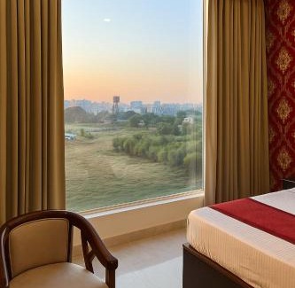 Sector 45 Hotel | Hotel Lycoris # On Delhi Chandigarh National Highway # Large Parking Space # Lift # Newly Built Hotel