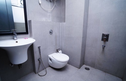 Pashim Vihar Hotel | Hotel Lyf Corporate Suites Meera Bagh