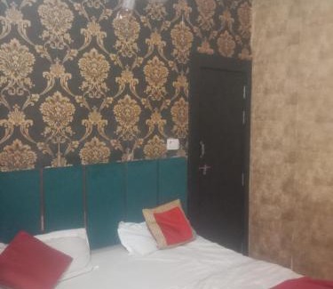 Jhansi Hotel | Hotel maatrika and banquet