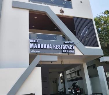 Kakinada Hotel | HOTEL MADHAVA RESiDENCY