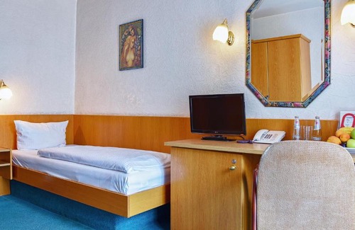 Burgel Hotel | Hotel Mainbogen