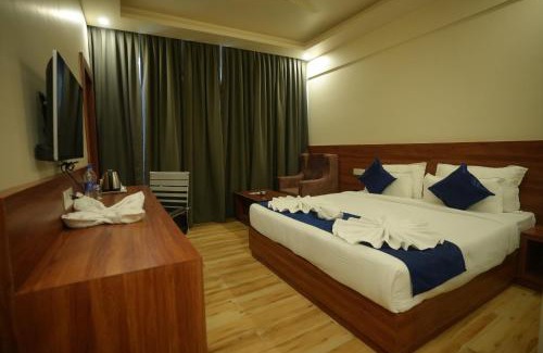 Ambikapur Hotel | HOTEL MAKHAN VIHAR