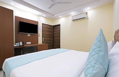 Pashim Vihar Hotel | Hotel Mannat bhera enclave