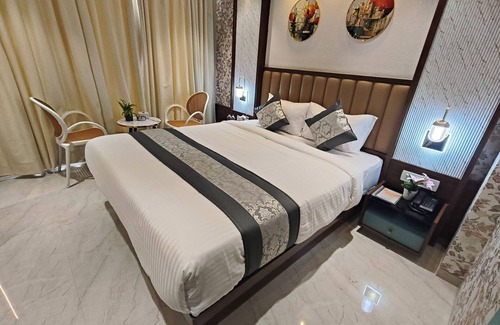 Airoli Hotel | Hotel Manthan Stays