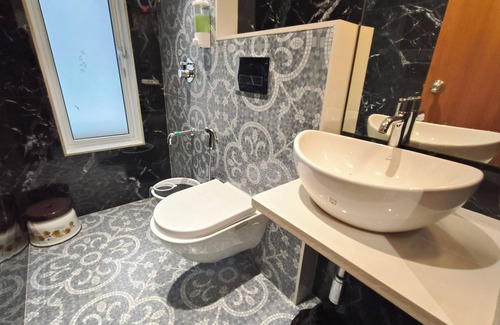 Airoli Hotel | Hotel Manthan Stays