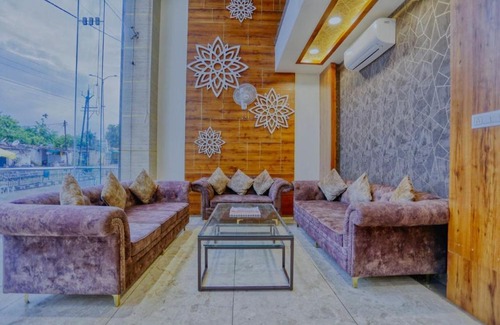 Omkareshwar House | Hotel Manyavar Palace, Madhya Pradesh