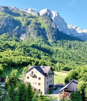 Kukes County Hotel | Hotel Margjeka