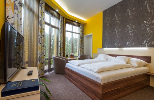 Alsóörs Hotel | Hotel Mayer Alsoörs