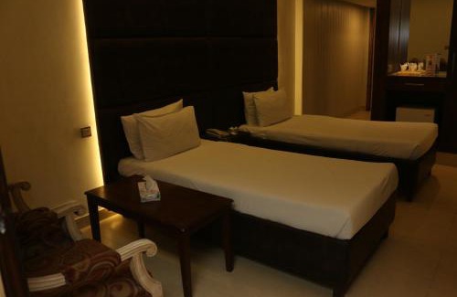 Gulberg Hotel | Hotel Mayfair