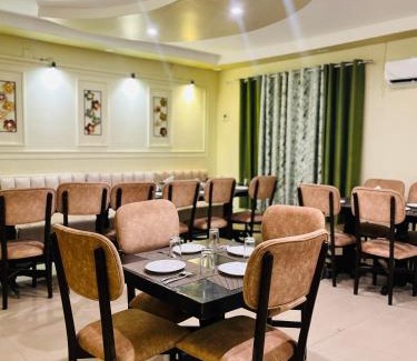 Alwar Hotel | Hotel Mayur