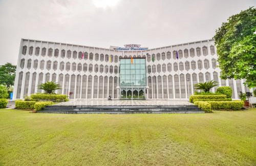 Kota Hotel | HOTEL MENAAL RESIDENCY