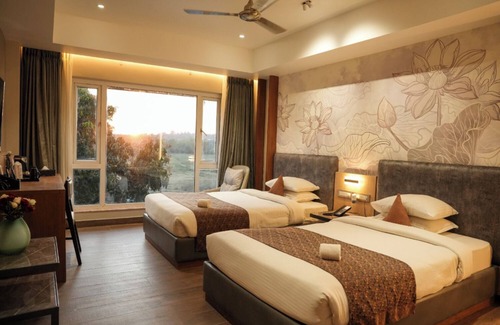 Dharwad Hotel | Hotel Menaka Inn Dharwad