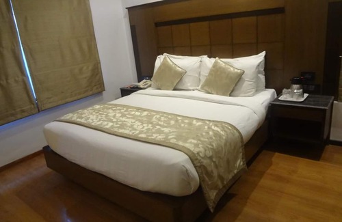Dadar East Hotel | Hotel Midtown Pritam