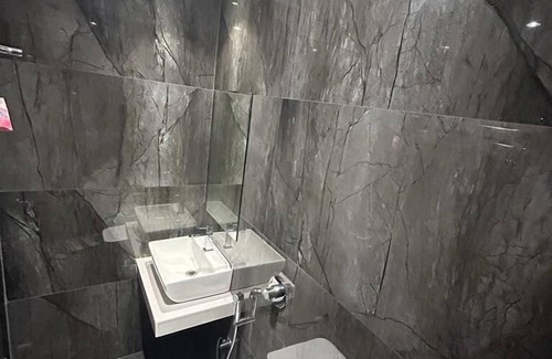 Goregaon East Hotel | Hotel MIG SUITES