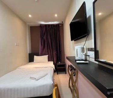 The Strand Hotel | Hotel Miju