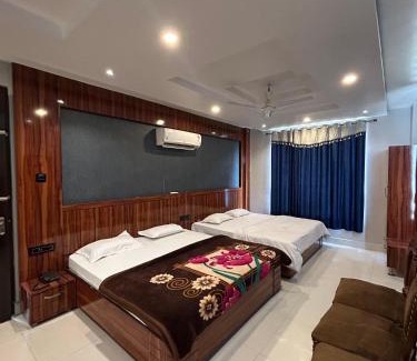 Mirzapur Hotel | Hotel Milan Palace