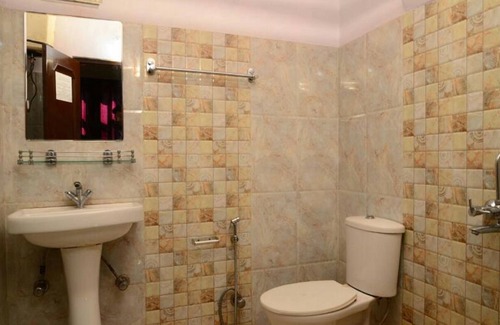 Aleo Bed & Breakfast | Hotel Monarch Residency