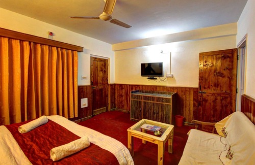 Aleo Bed & Breakfast | Hotel Monarch Residency