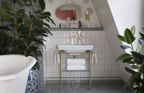 Val-de-Grace Hotel | Hotel Monte Cristo