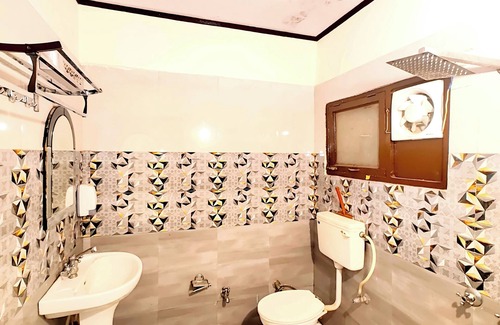 Nainital Hotel | Hotel Moon Nainital Near Mall Road Lake
