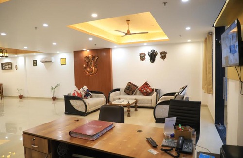 Dwarka Hotel | Hotel Moon Residency Near Yashobhoomi Convention Centre