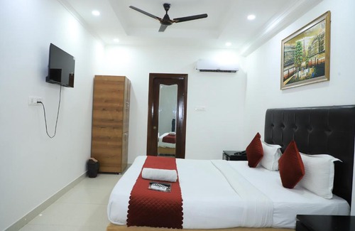 Dwarka Hotel | Hotel Moon Residency Near Yashobhoomi Convention Centre
