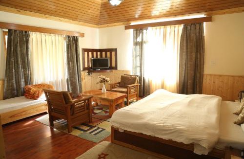 New Manali Bed & Breakfast | Hotel Mountain Trail Manali