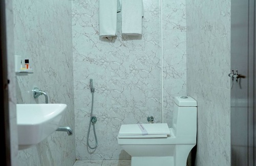 Tirupati Hotel | Hotel Mountview Comforts