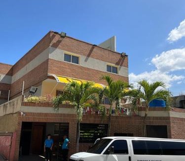 Catia La Mar Hotel | HOTEL MUEVETE POR VARGAS