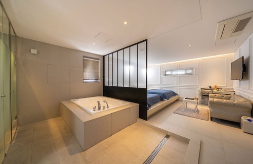 Chuncheon Hotel | Hotel Myeongjak