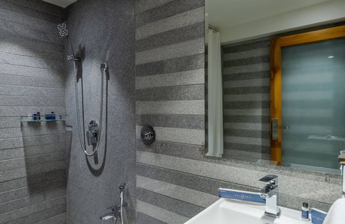 Ellis Bridge Hotel | Hotel Nalanda