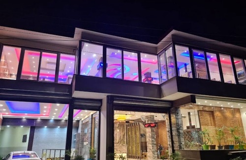 Ram Nagar House | Hotel Nature’s View is one of the best 3 star hotels in dharamshala.