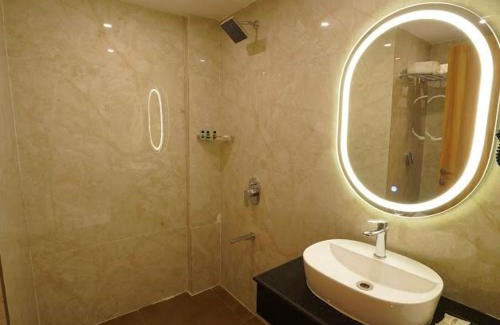 Rayadurg Hotel | Hotel Naveena grand