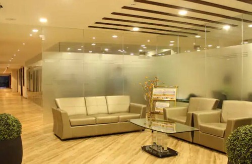 Hiranandani Gardens Apartment | Hotel Near Hiranandani Powai, IIT