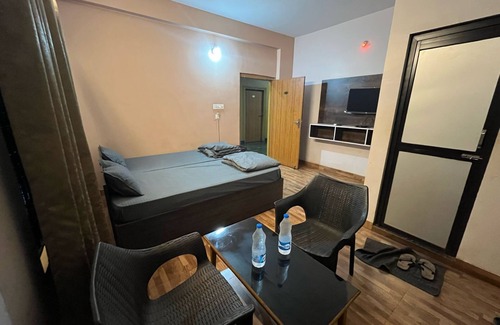 Barbil Hotel | HOTEL NEELAM INN